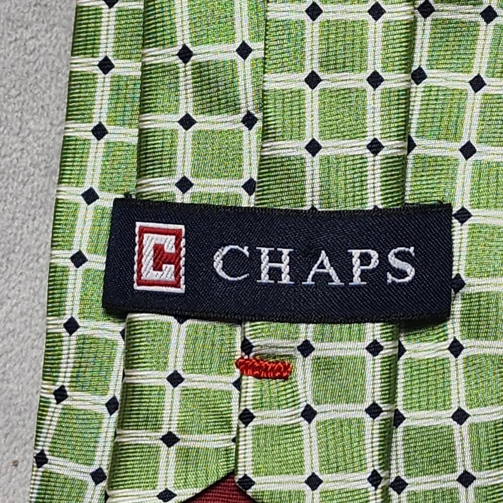 CHAPS Boy's Clip On‎ Pre-Tied Silk Tie Green White Square Black Diamond Pattern